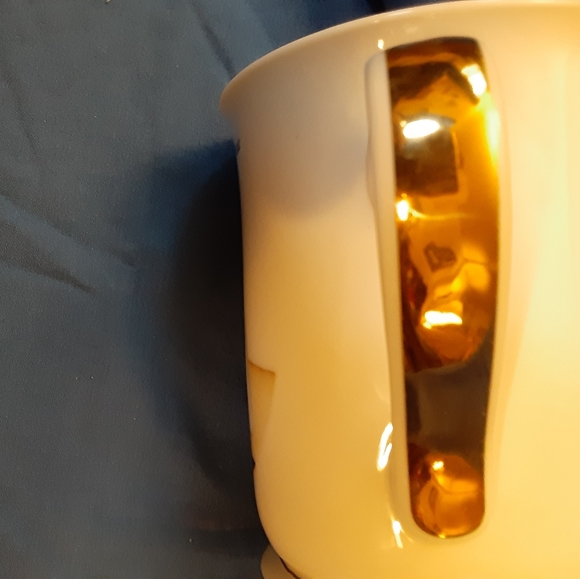 3/$15 Norman Rockwell "Freedom from Fear " Coffee/Tea Mug - Picture 3 of 5